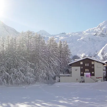 Апартаменты Haus Alpenglueck *